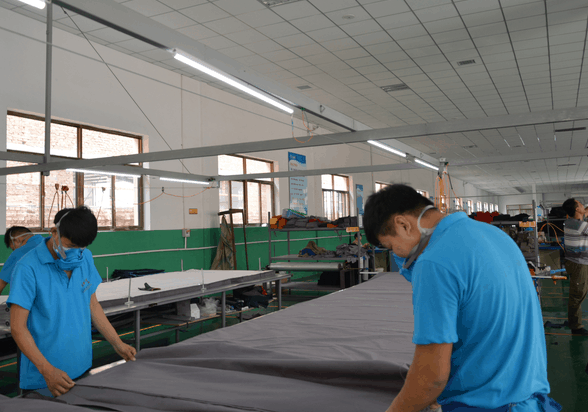 冲锋衣工作服生产厂家的优势 冲锋衣工作服生产厂家的优势